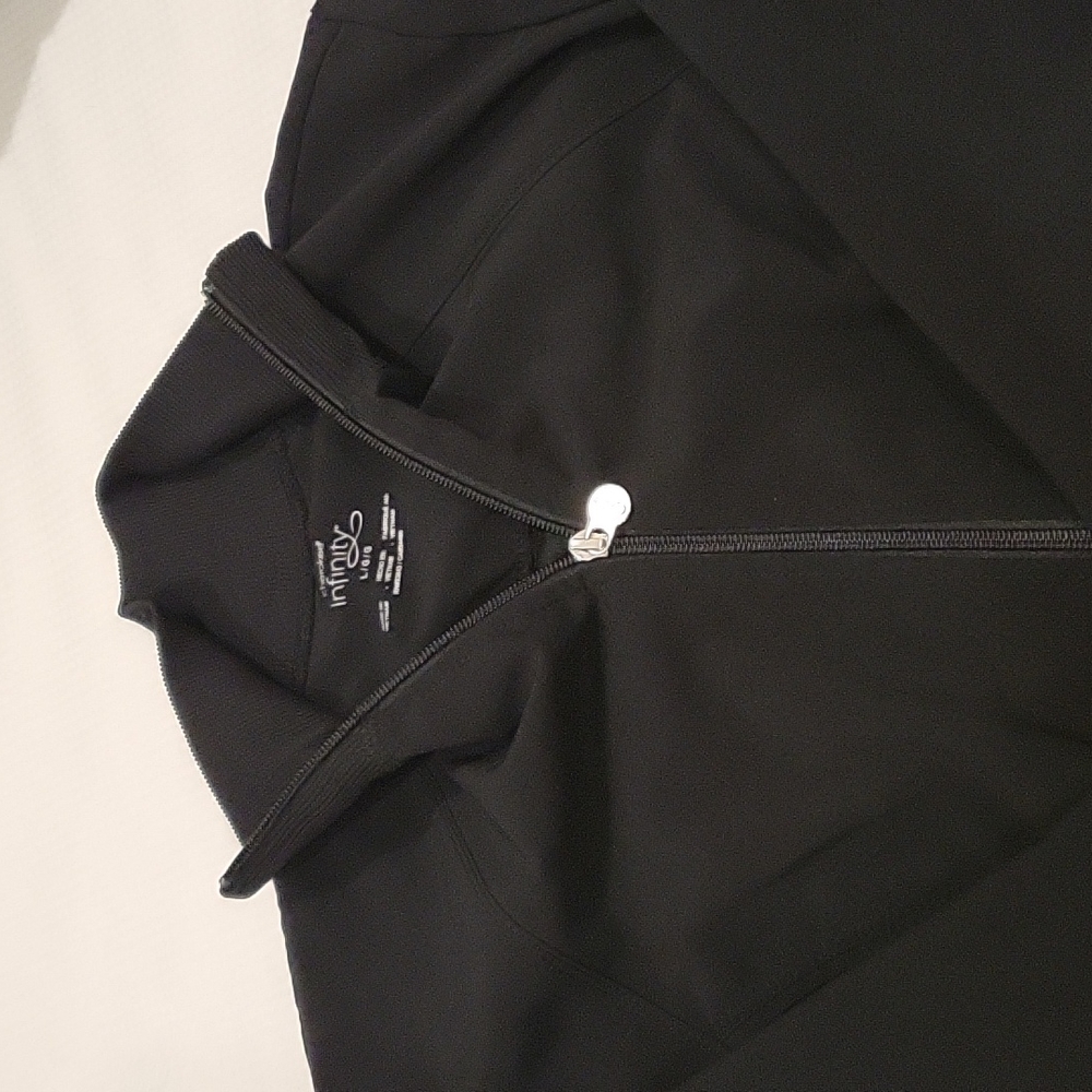 Cherokee Infinity scrub jacket, large